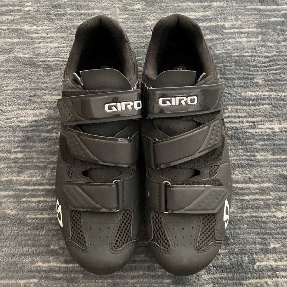 Giro cycling shoes 9